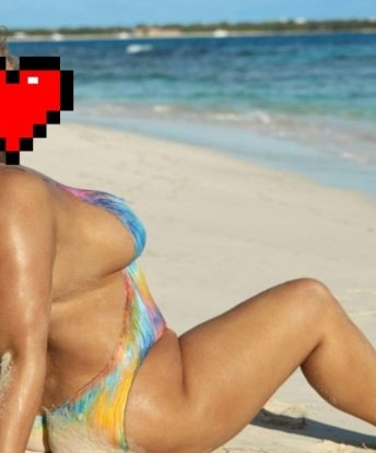 Живу в Москве, рада предложить тебе свои эксклюзивные услуги. Я креативна и открыта для твоих самых сокровенных фантазий. Мои возможности широки – я готова подарить тебе незабываемые моменты страсти и удовольствия. Волнующие эмоции и релаксация могут стать твоей реальностью. Мои фото говорят сами за себя – моя красота и чарующая фигура не оставят тебя равнодушным. Уже имеются положительные отзывы от моих довольных клиентов. Разреши мне позаботиться о тебе и создать незабываемую атмосферу нашей встречи. Жду тебя в Москве, чтобы сделать каждую нашу встречу запоминающейся! 😉 13233, 38 лет